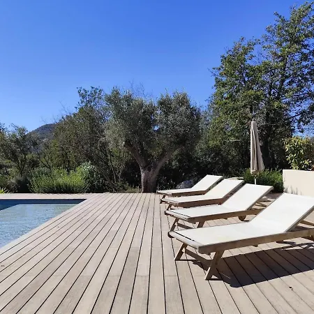 Sandora, Luxury 12 Guests, Walk To Villa *