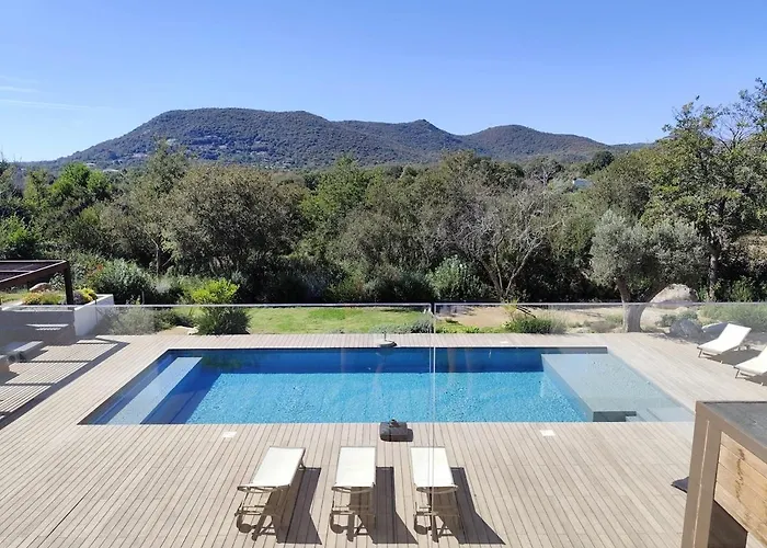 Sandora, Luxury 12 Guests, Walk To Villa