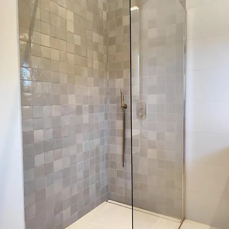 Sandora, Luxury 12 Guests, Walk To