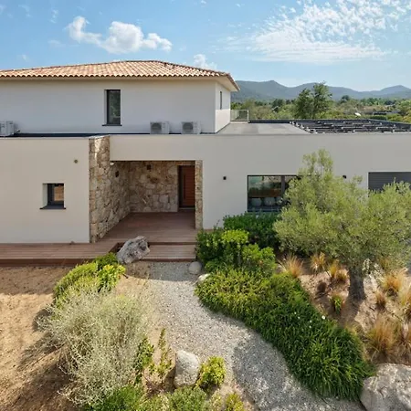 Sandora, Luxury 14 Guests, Walk To Villa *