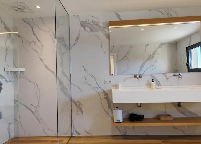 Sandora, Luxury 12 Guests, Walk To Willa *