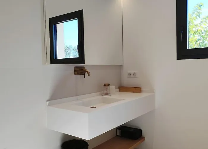 Sandora, Luxury 12 Guests, Walk To 宗扎